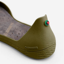 Load image into Gallery viewer, Freshoes Camo Khaki with the Suede leather insoles Ash Grey perspective view
