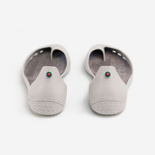 Load image into Gallery viewer, Freshoes Light Grey with the Suede leather insoles Ash Grey rear view

