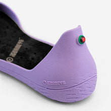 Load image into Gallery viewer, Freshoes Lilas with the Vegan insoles Black close up view
