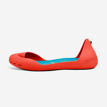 Load image into Gallery viewer, Freshoes Pepper Red with the Suede leather insoles Turquoise Blue side view
