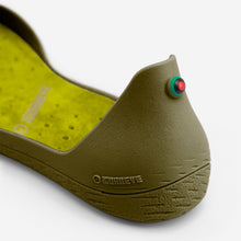 Load image into Gallery viewer, Freshoes
