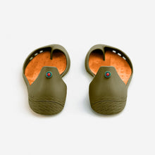 Load image into Gallery viewer, Freshoes Camo Khaki with the Suede leather insoles Amber Orange rear view

