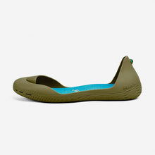 Lade das Bild in den Galerie-Viewer, Freshoes Camo Khaki with the Suede leather insoles Turquoise Blue side view
