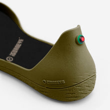 Load image into Gallery viewer, Freshoes Camo Khaki with the Waterproof insoles Black close up view
