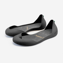 Load image into Gallery viewer, Freshoes Charcoal Grey with the Suede leather insoles Ash Grey perspective view
