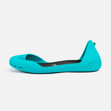 Load image into Gallery viewer, Freshoes Lagoon with the Vegan insoles Black side view
