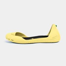 Load image into Gallery viewer, Freshoes Light Yellow (Vintage color-Limited stock)
