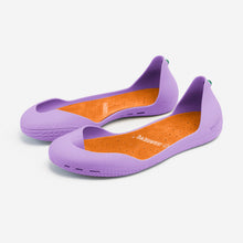 Load image into Gallery viewer, Freshoes Lilas with the Suede leather insoles Amber Orange rear view
