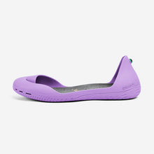 Lade das Bild in den Galerie-Viewer, Freshoes Lilas with the Suede leather insoles Ash Grey side view
