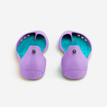 Load image into Gallery viewer, Freshoes Lilas with the Suede leather insoles Turquoise Blue rear view
