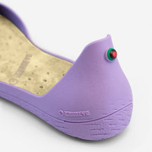 Load image into Gallery viewer, Freshoes Lilas with the Vegan insoles Beige close up view
