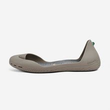 Load image into Gallery viewer, Freshoes Mastic with the Suede leather insoles Ash Grey side view
