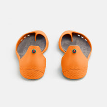 Load image into Gallery viewer, Freshoes Orange Peel (Vintage color-Limited stock)
