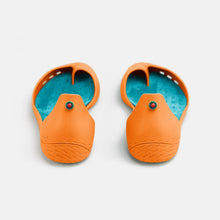 Load image into Gallery viewer, Freshoes Orange Peel (Vintage color-Limited stock)
