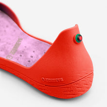 Load image into Gallery viewer, Freshoes Pepper Red with the Suede leather insoles Misty Rose close up view
