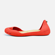 Load image into Gallery viewer, Freshoes Pepper Red with the Vegan insoles Beige side view
