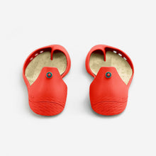 Load image into Gallery viewer, Freshoes Pepper Red with the Vegan insoles Beige rear view
