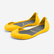 Load image into Gallery viewer, Freshoes Yellow Sun with the Suede leather insoles Ash Grey perspective view
