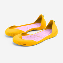 Load image into Gallery viewer, Freshoes Yellow Sun with the Suede leather insoles Misty Rose perspective view
